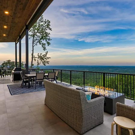 Villa Luxury Group Retreat W Indoor Pool Arcade 56-Mile Views Grand Vista Retreat